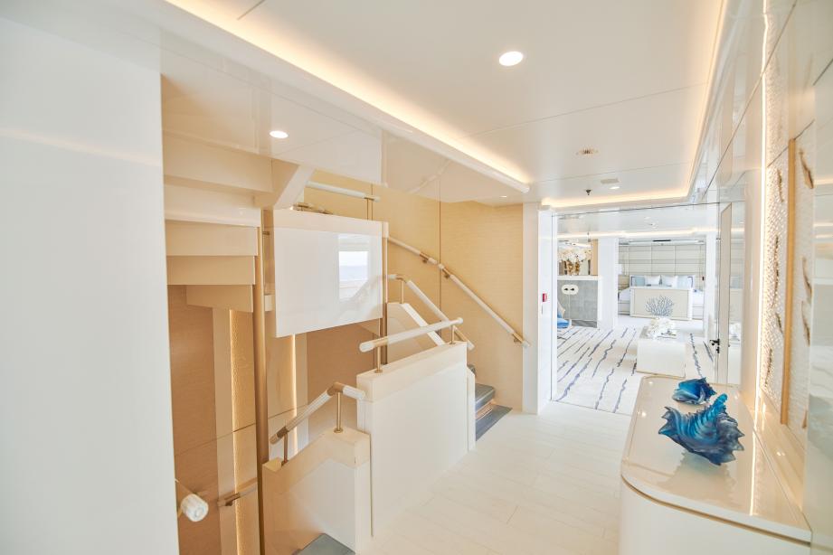 yacht Coral Ocean