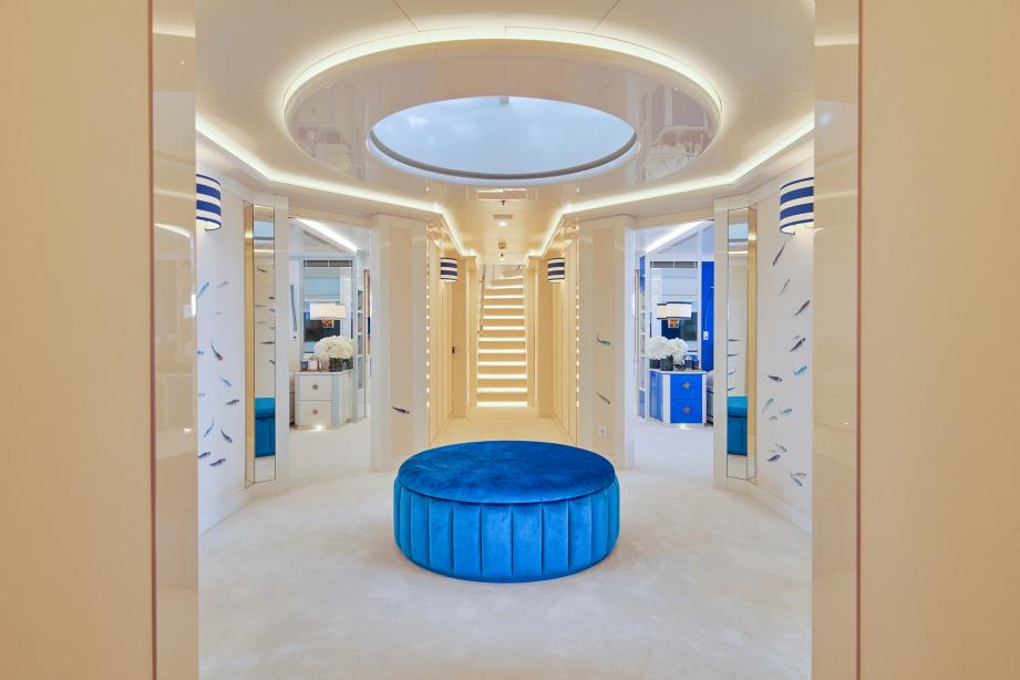 yacht Coral Ocean