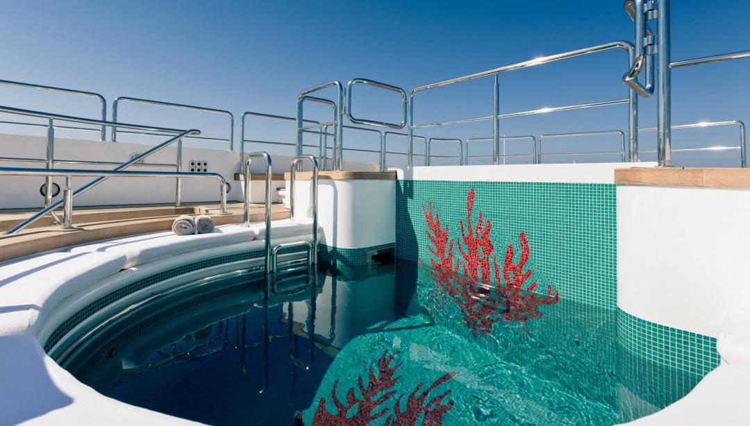 yacht Coral Ocean