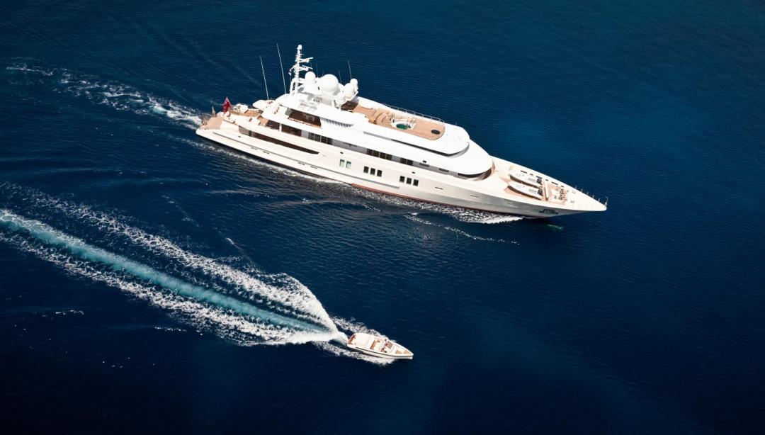 yacht Coral Ocean