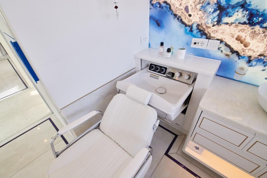 yacht Coral Ocean