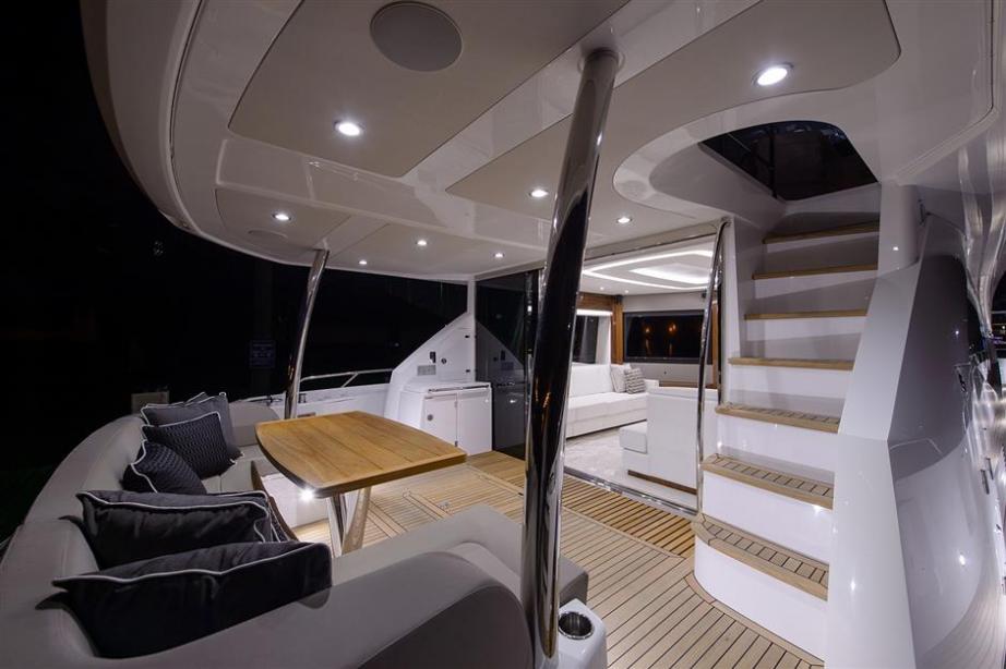 yacht Sunseeker 75