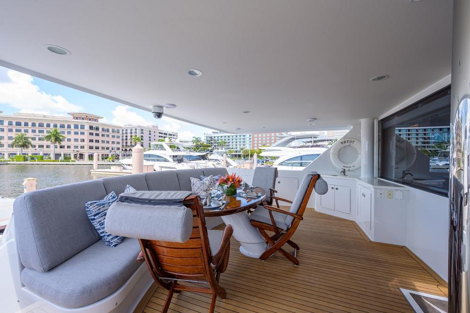 yacht Betsy