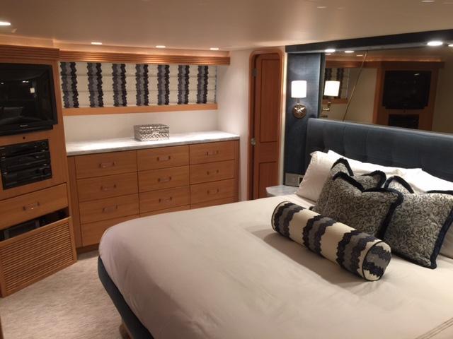 yacht Lucky Stars