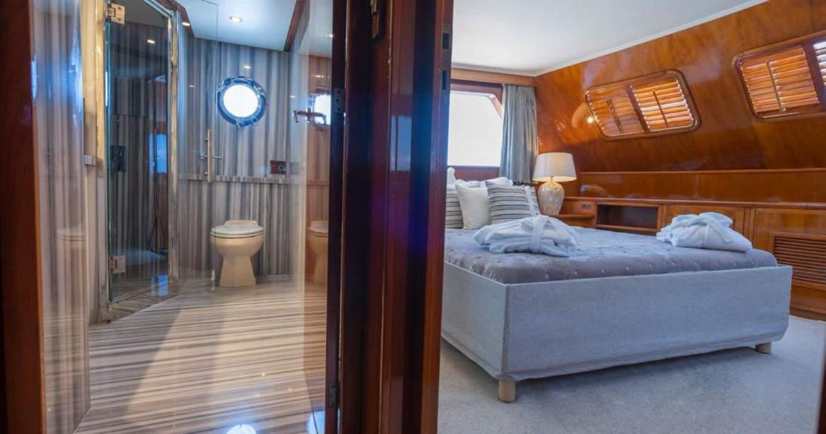 yacht Alhambra
