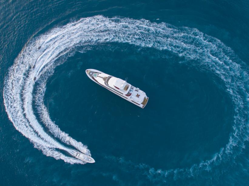 yacht Seaquest