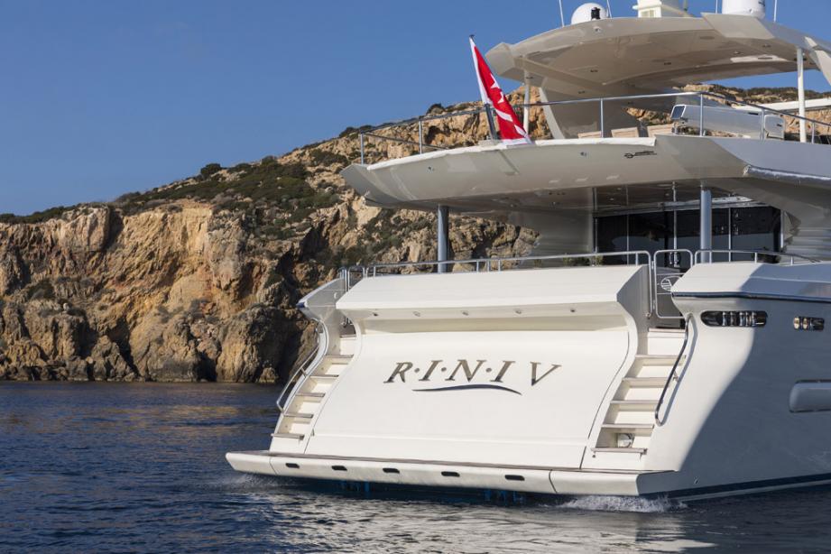 yacht Rini V