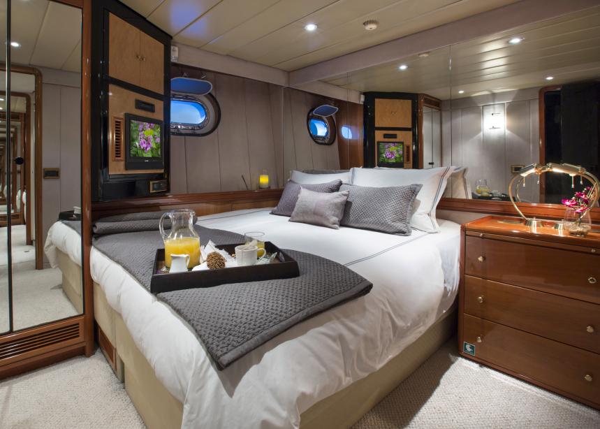 yacht Takapuna
