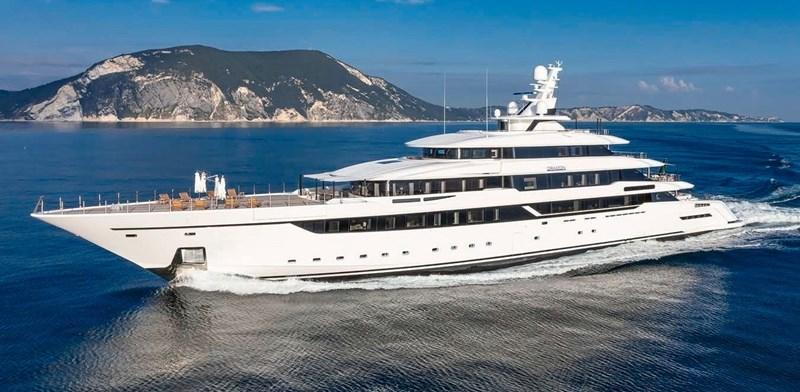 yacht My Dragon