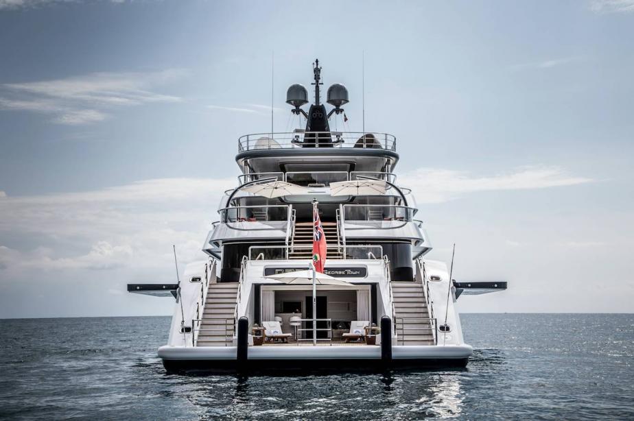 yacht Dar