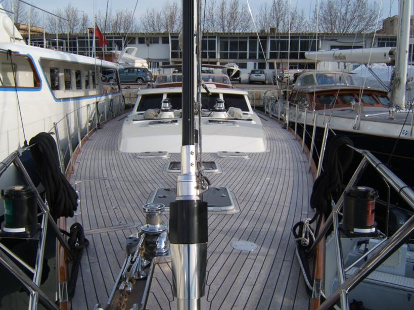 yacht Adjutor