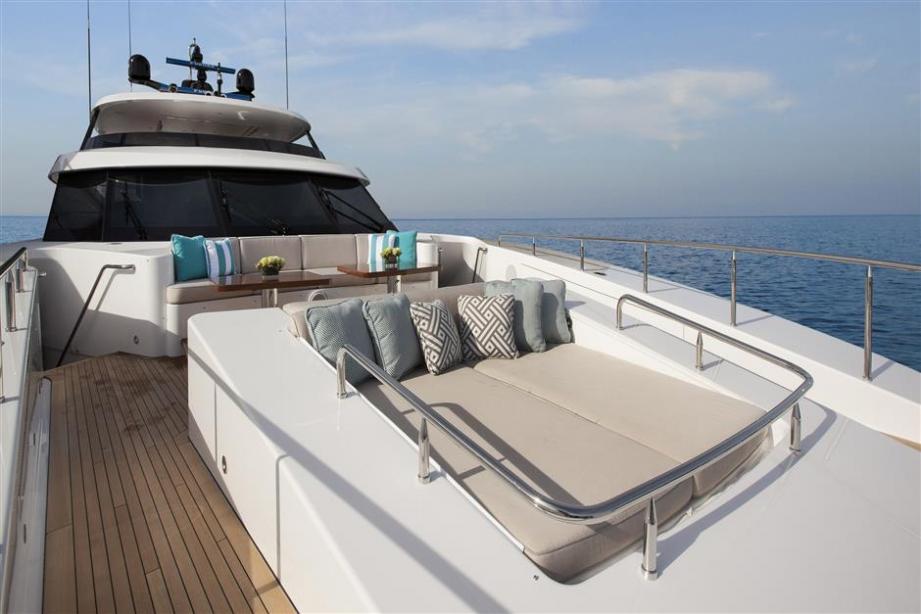 yacht Westport 125