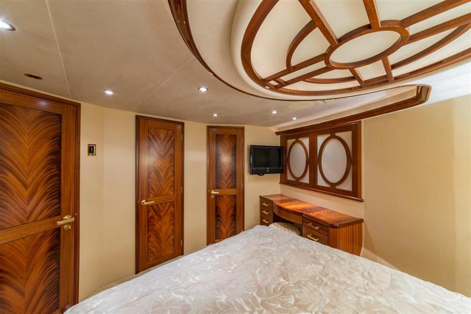 yacht Sea Bear