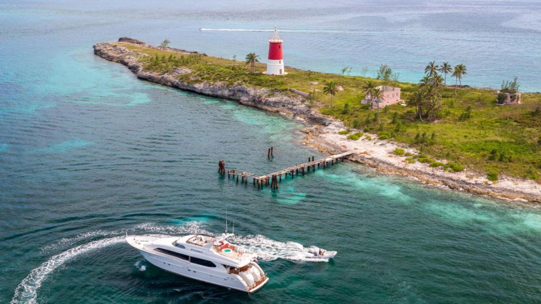 yacht IV Tranquility