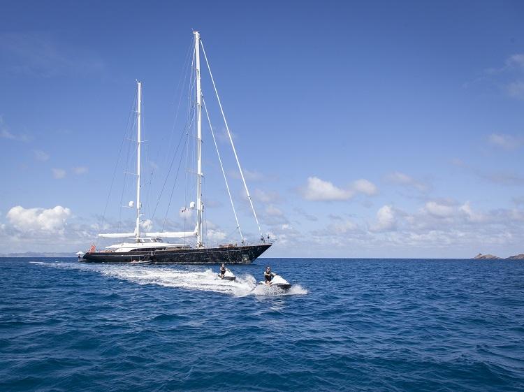 yacht Panthalassa