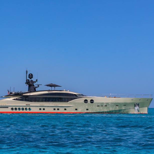 yacht DB9