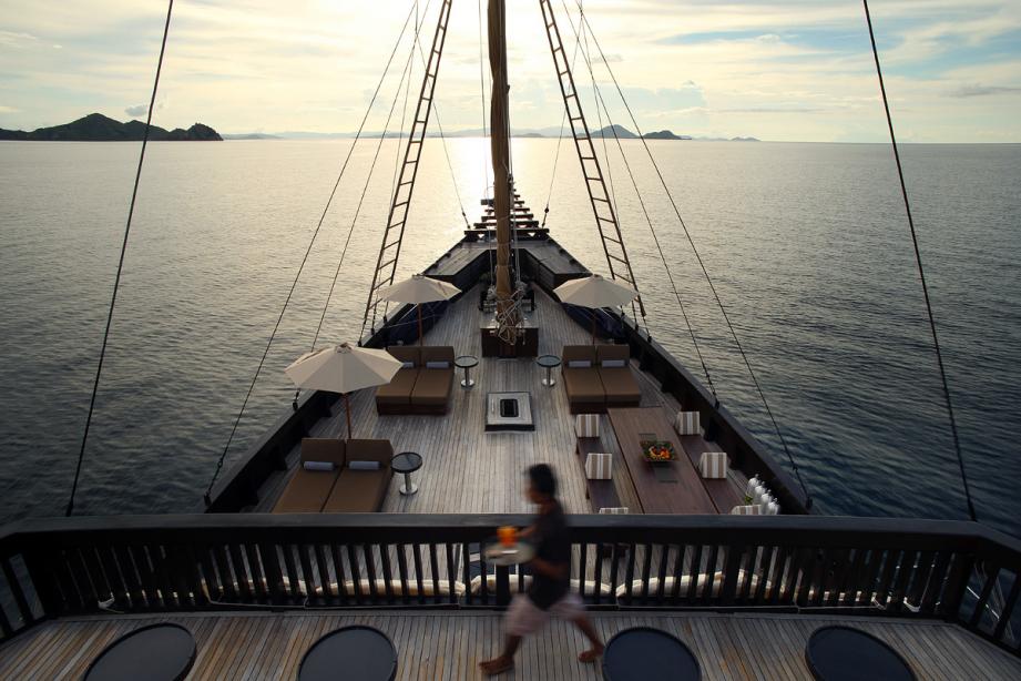 yacht Alila Purnama