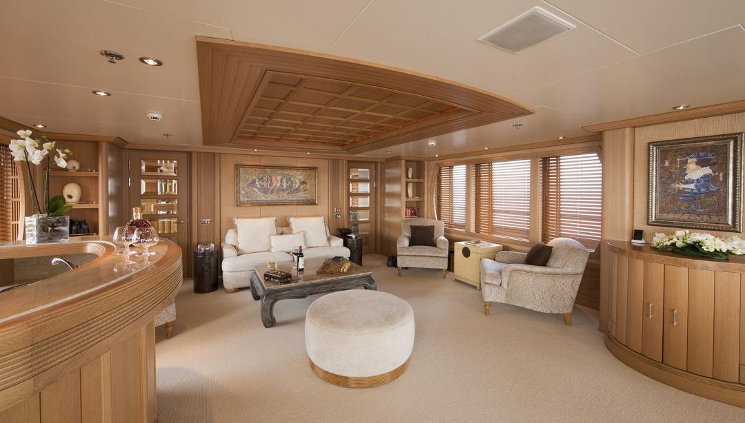 yacht Deja Too
