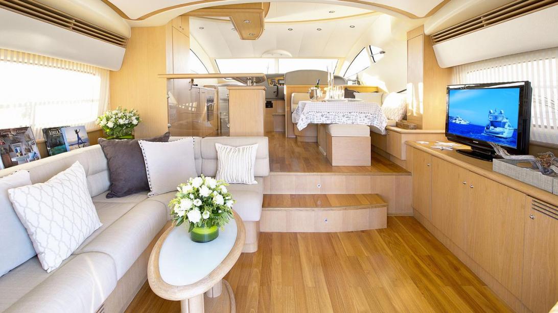 yacht Milos