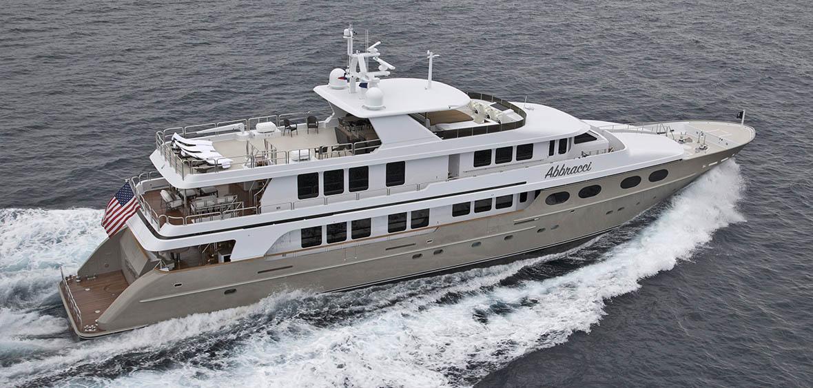 yacht Loon