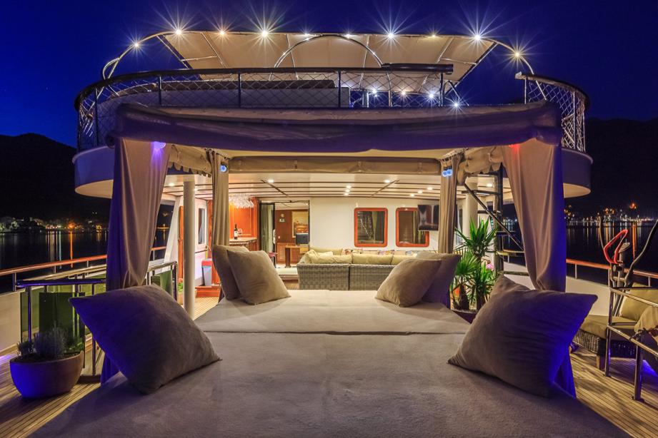 yacht Dona Del Mare