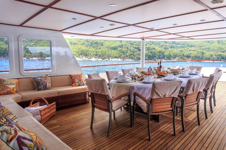 yacht Dona Del Mare