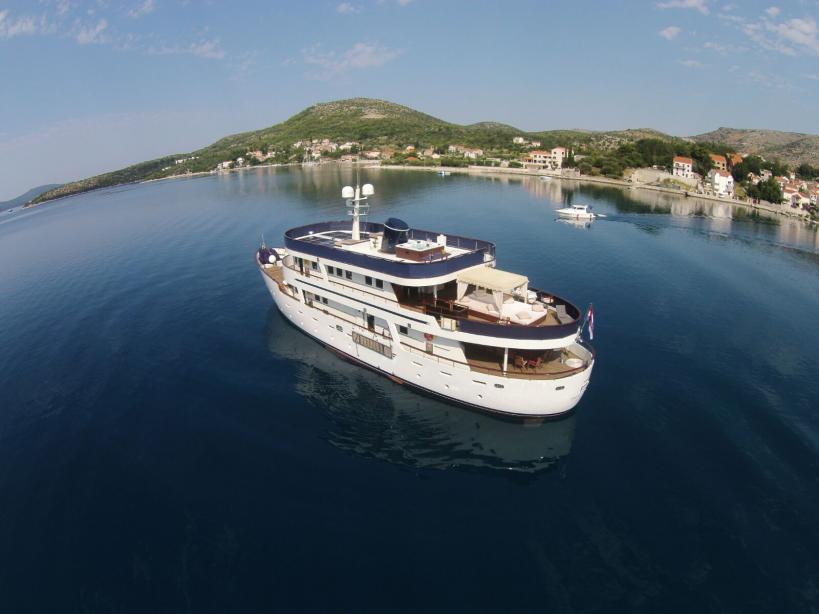 yacht Dona Del Mare