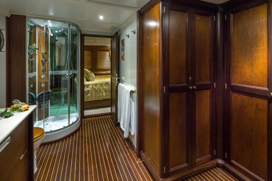 yacht Dona Del Mare
