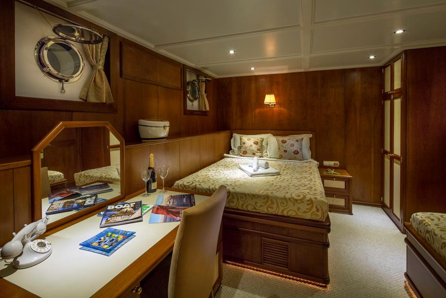 yacht Dona Del Mare