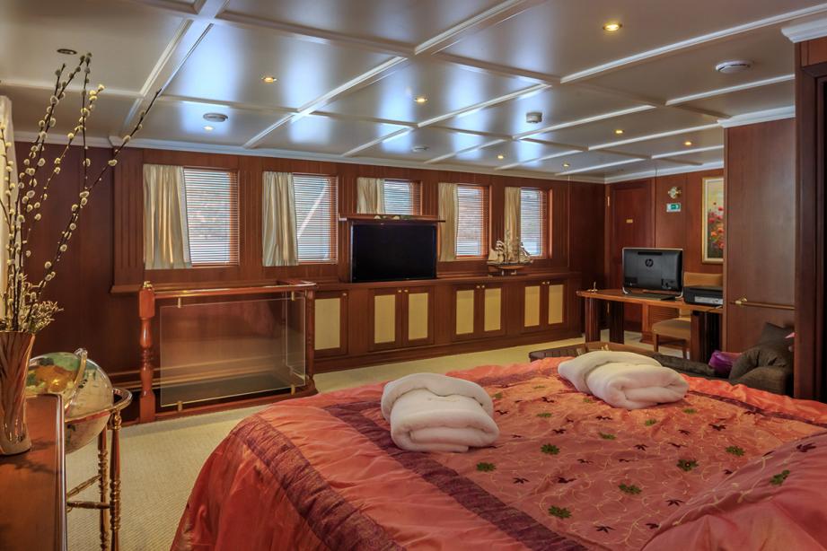 yacht Dona Del Mare