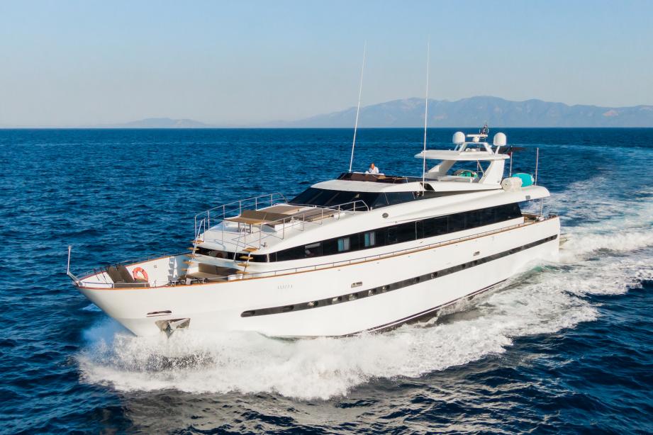 yacht Axella