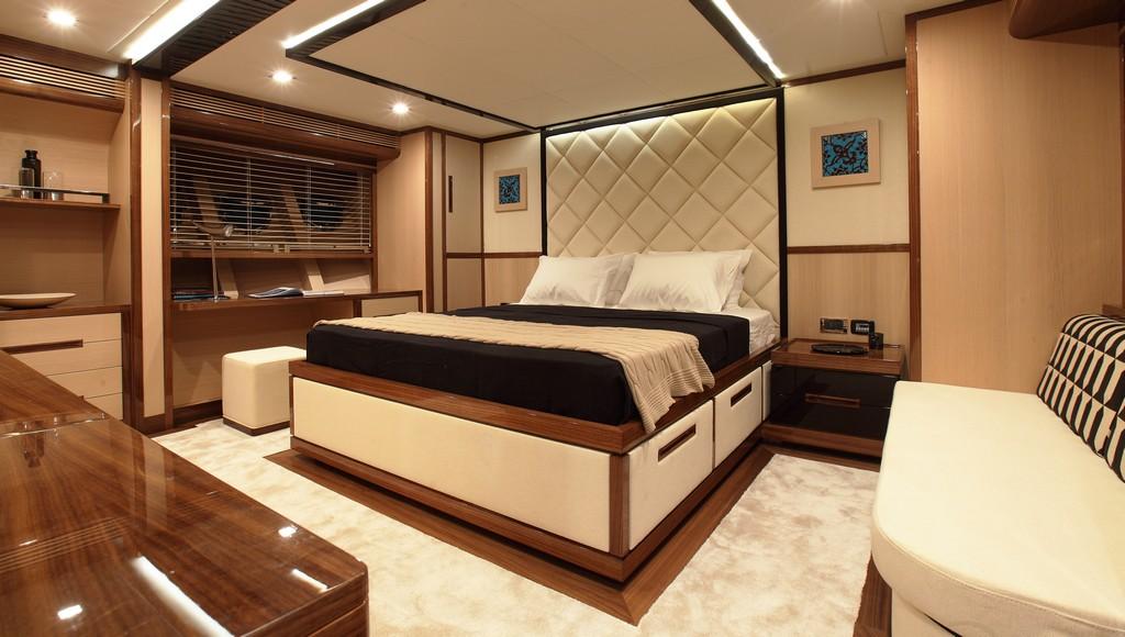 yacht Vay