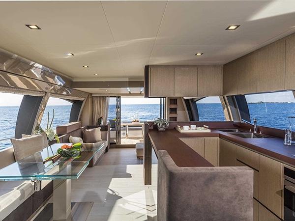 yacht Perla