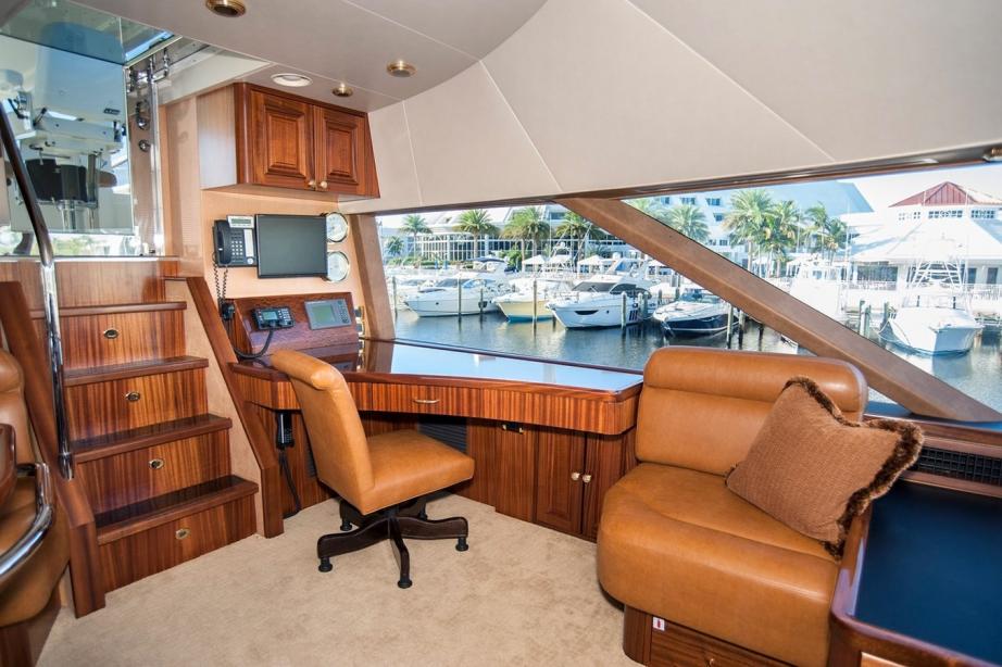 yacht First Light
