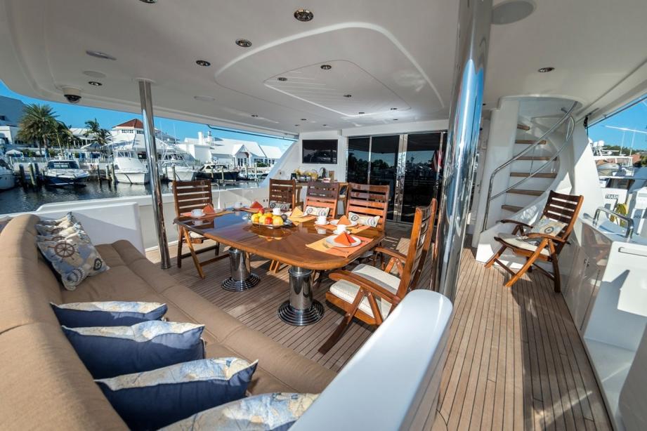 yacht First Light