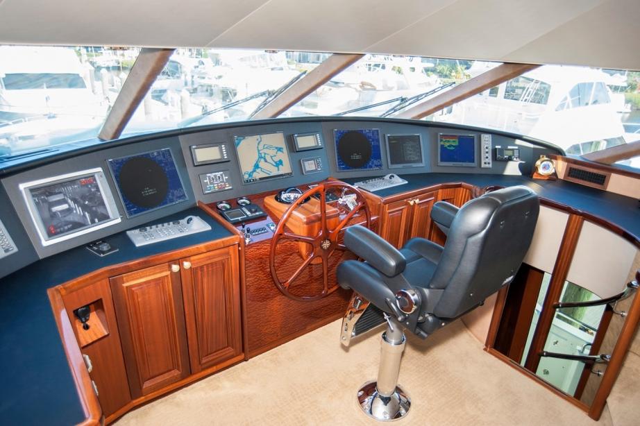 yacht First Light