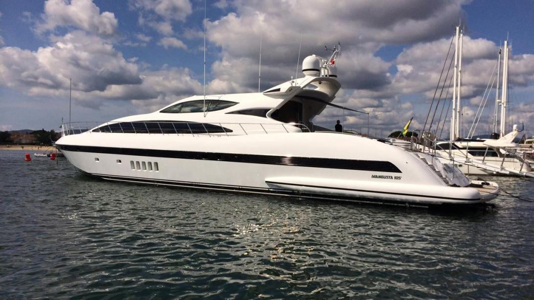 yacht Mach 2