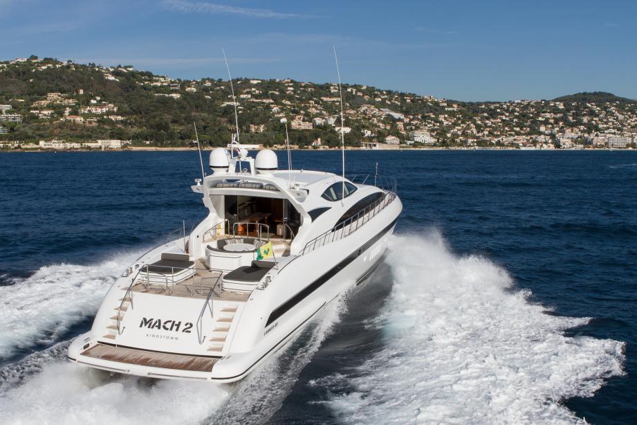 yacht Mach 2