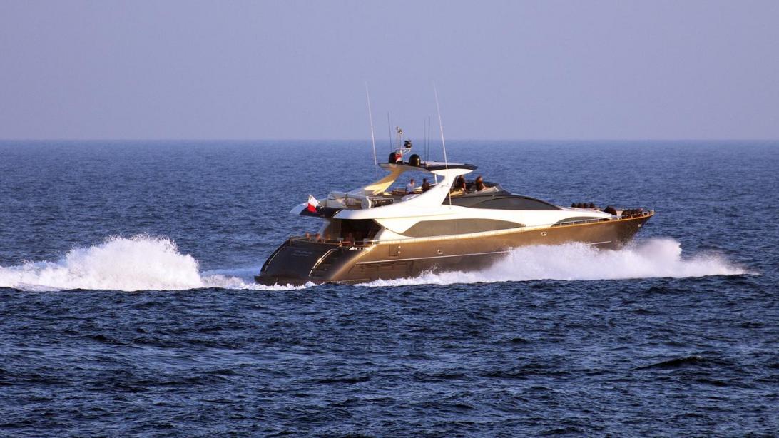 yacht Taurus