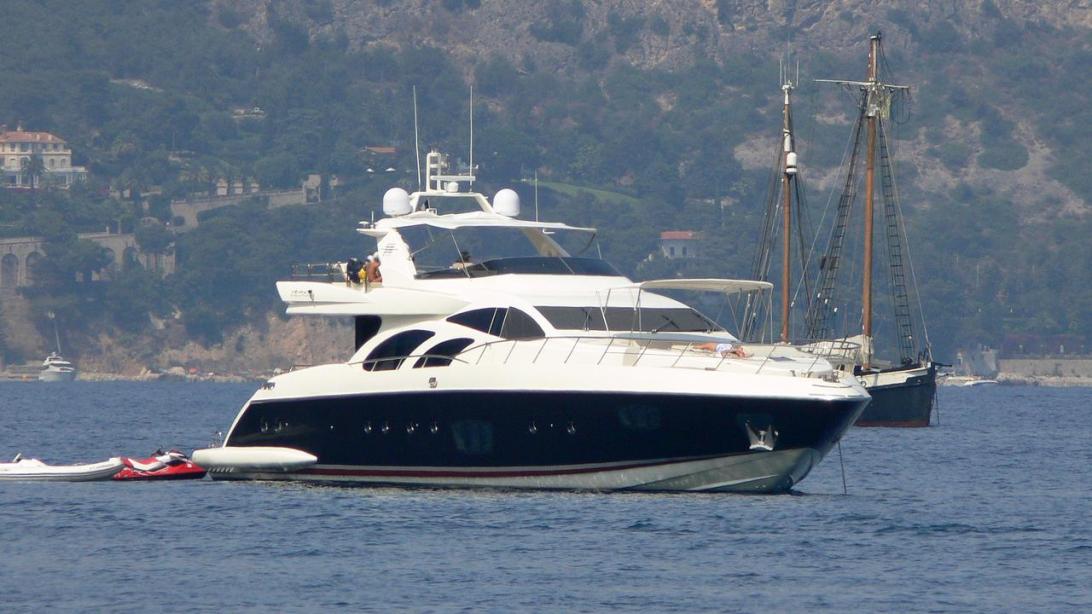 yacht Leonardo