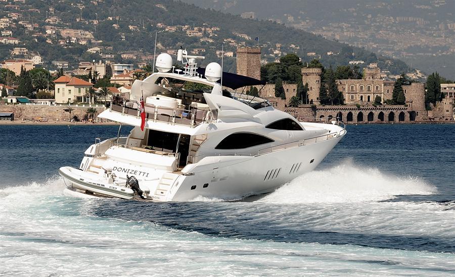yacht Donizetti