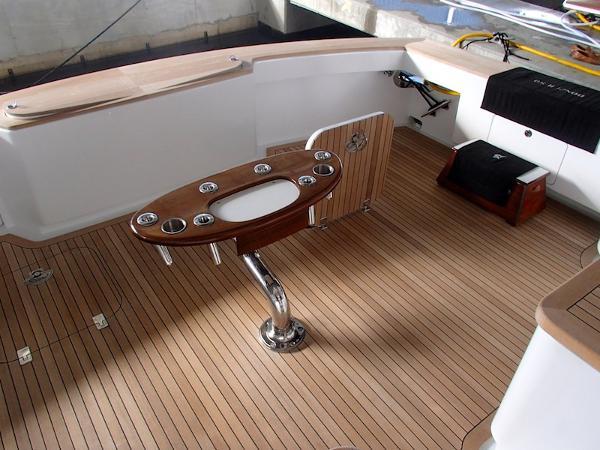 yacht Donzi R73