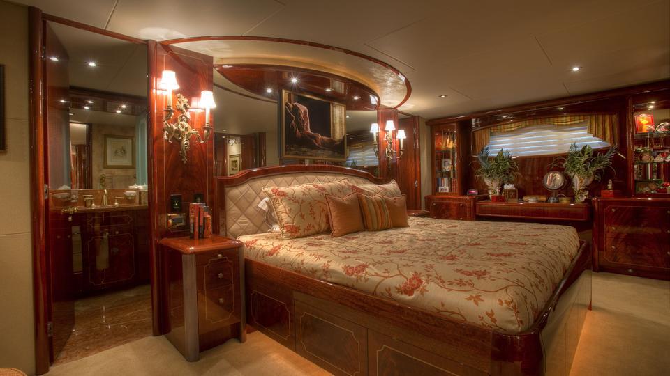 yacht Money for Nothing