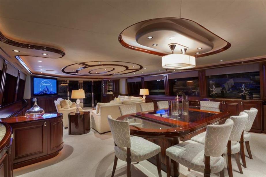 yacht Friendly Confines