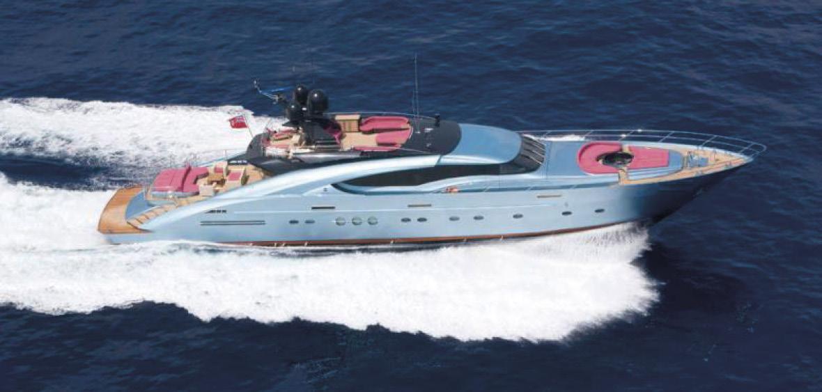 yacht Waverunner