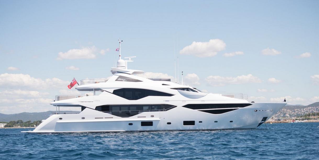 yacht Aqua Libra