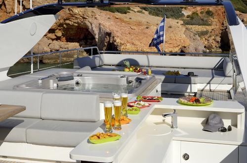 yacht Dragon
