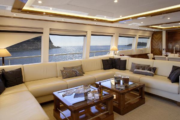 yacht Dragon