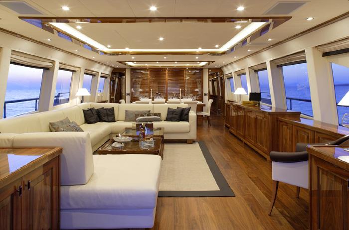 yacht Dragon