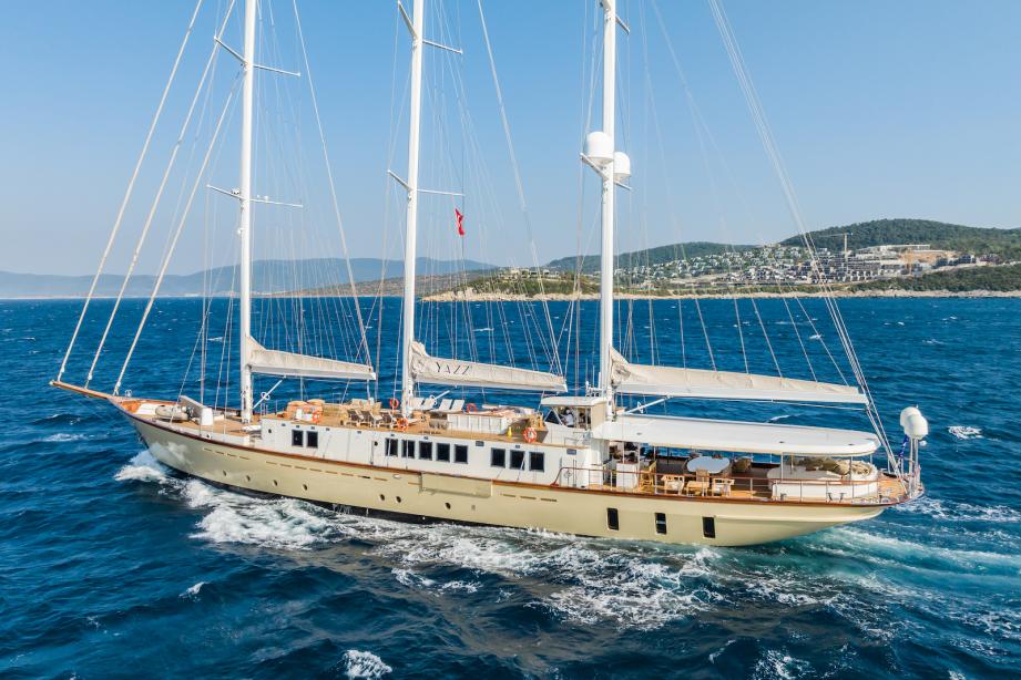 yacht Yazz